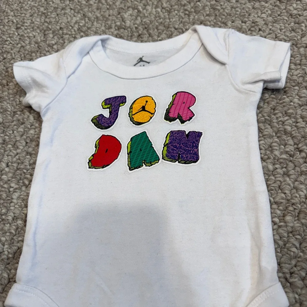 Jordan Baby Boys White Multi‎ Color Logo Graphic Bodysuit Size 0-6 Months